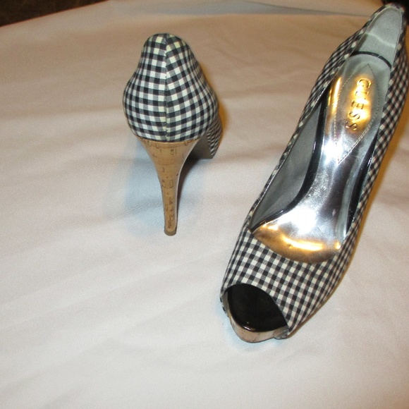 Guess Black White Gigham Peep Toe Heel SZ 8M - Picture 4 of 5